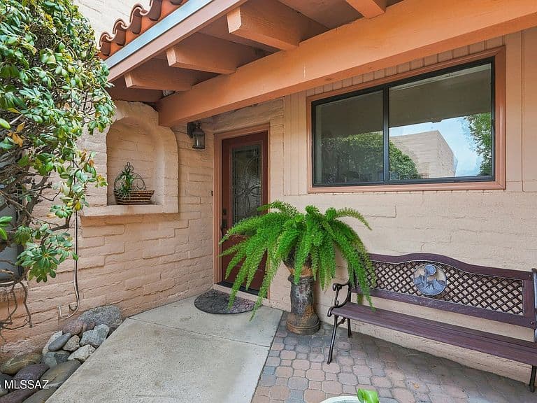 9267 E Desert Sands Ln photo 1