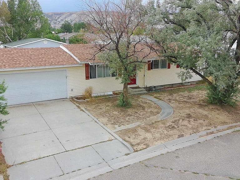 1105 View St photo 2