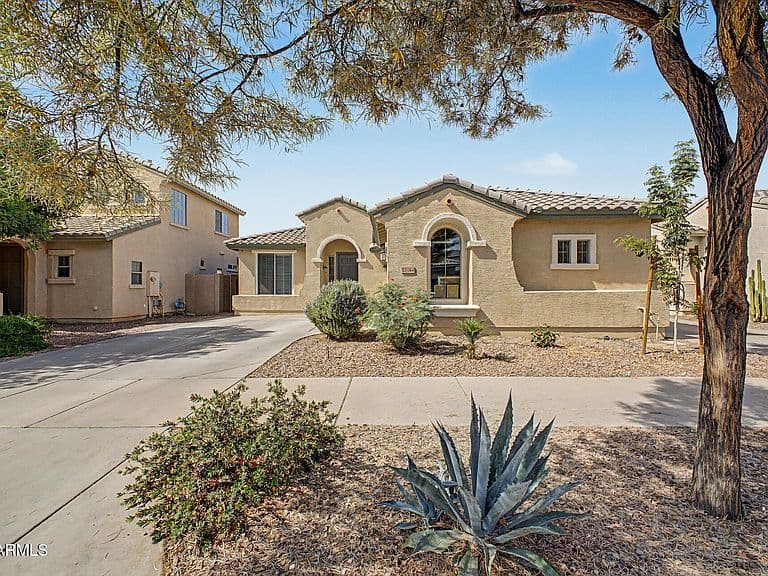 21044 E DUNCAN Street photo 1