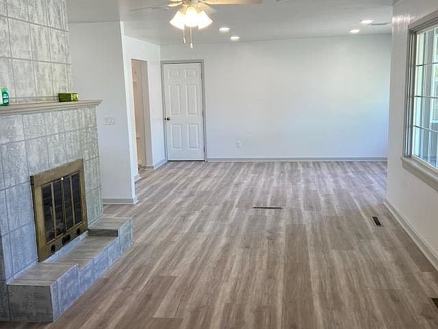 1213 Crest Way photo 3