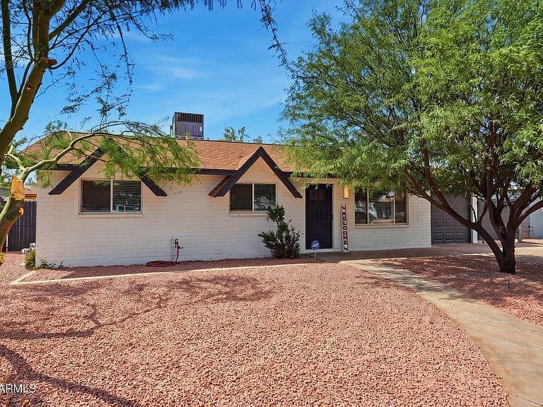 1343 W 7TH Avenue photo 1