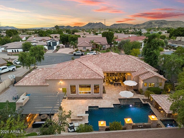 4744 W VILLA LINDA Drive photo 3
