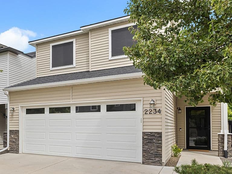 2234 E Sharptail St photo 1
