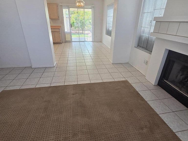 2925 E BLACKHAWK Drive photo 4