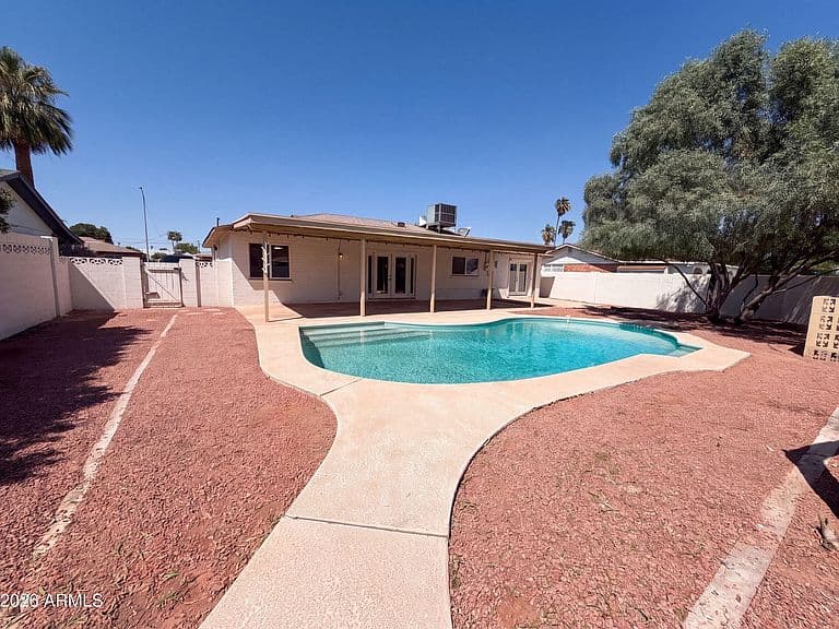 7329 E LEWIS Avenue photo 5