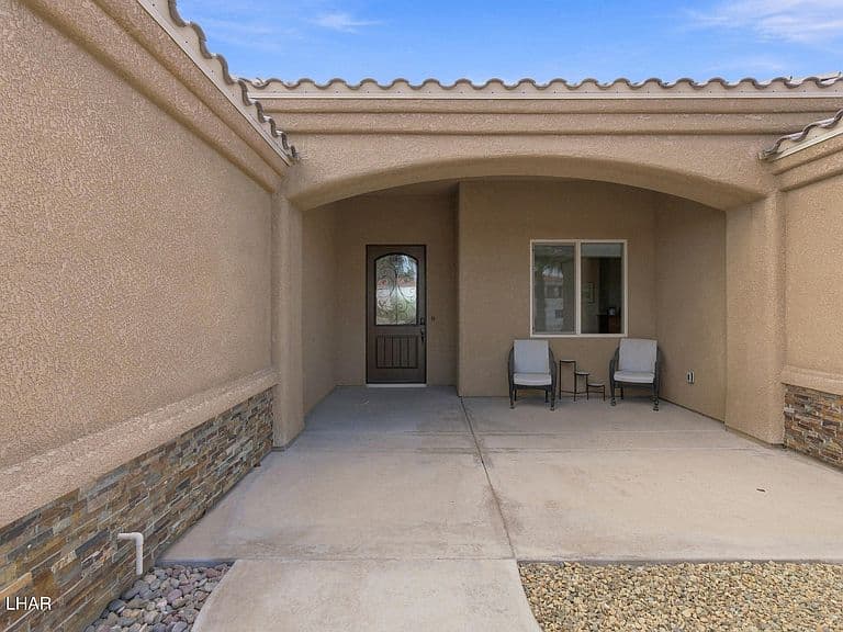 3220 Dolphin Dr photo 5