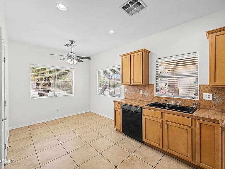 100 W DANA Drive W photo 5