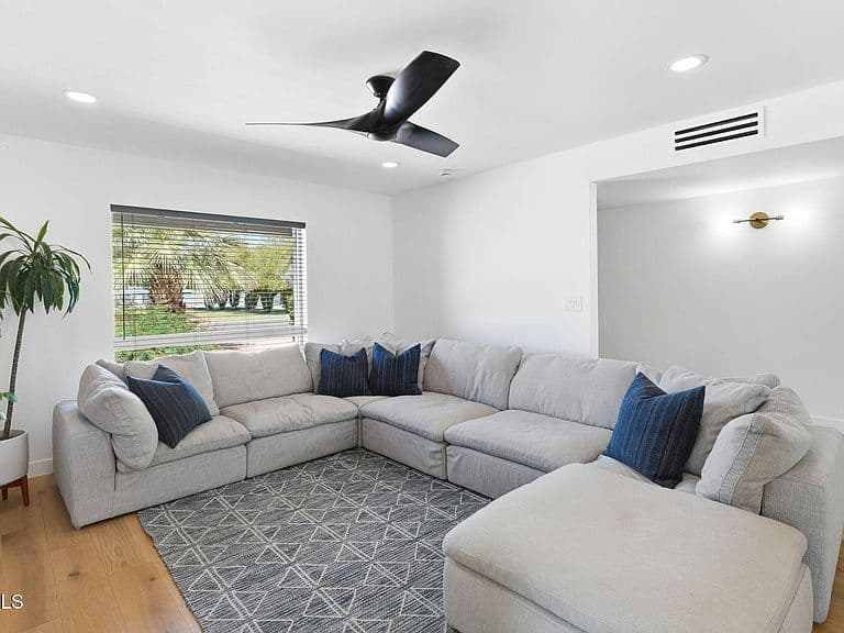 3601 E CHOLLA Street photo 5