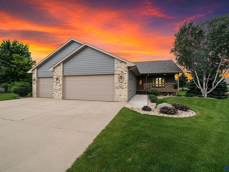 507 Erin Cir photo 2