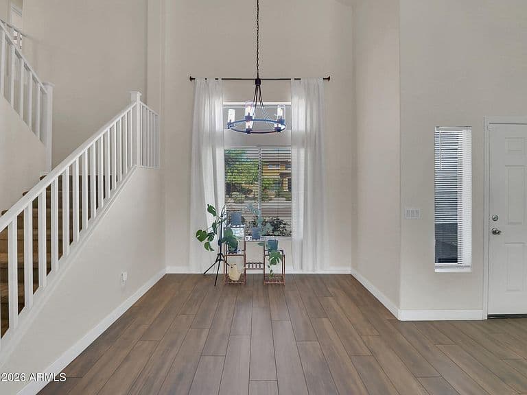 5227 W DESERT Lane photo 3