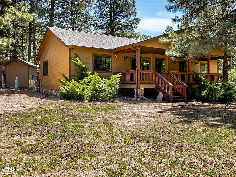 1320 Elk Dr photo 1