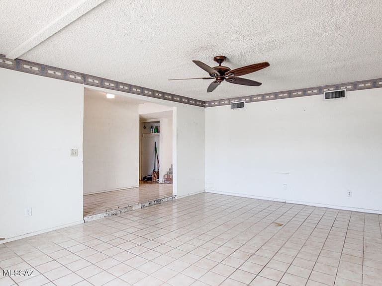 9352 E Palm Tree Dr photo 3