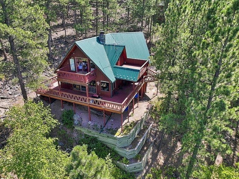 230 Matterhorn Dr photo 1