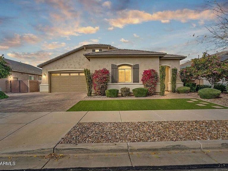 20200 E Nighthawk Way photo 1