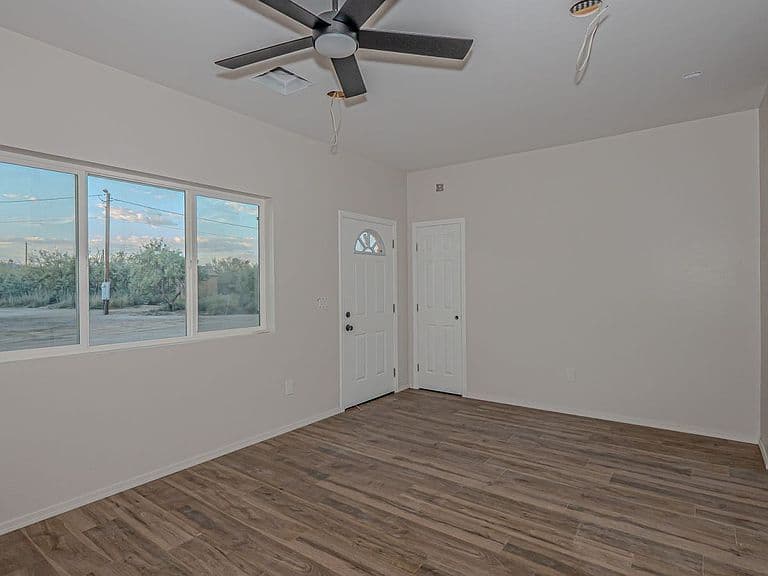 1433 W Lebanon Springs Trl photo 4