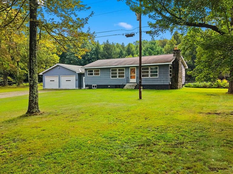 1373 N Hemlock Road photo 3