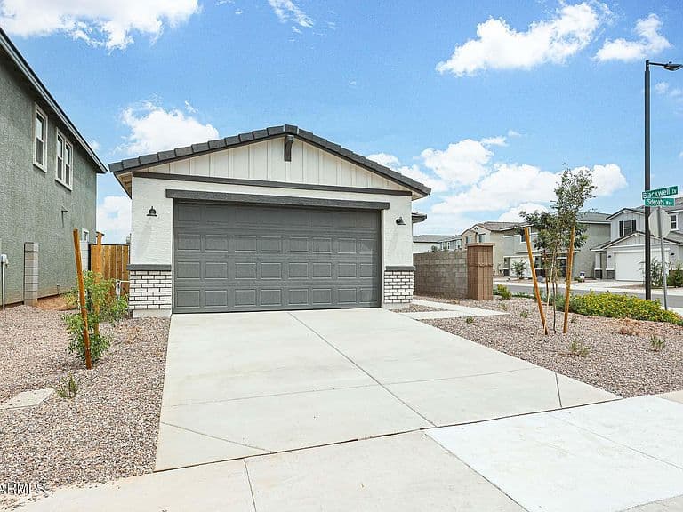 5928 E SIDEOATS Way photo 1