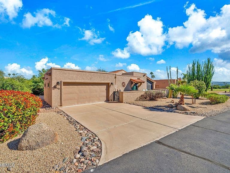 18548 E PARADA Circle photo 1