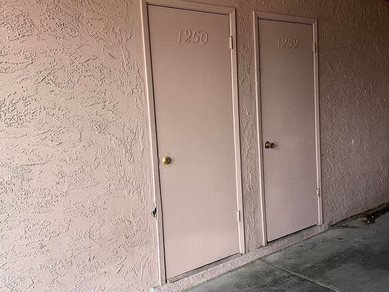 1250 W 20th Pl photo 2