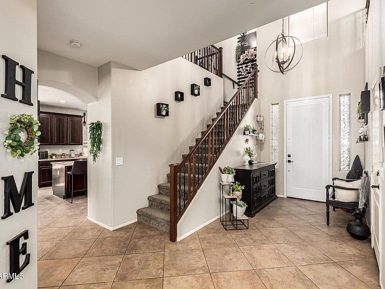 5615 E Demeter Dr photo 4