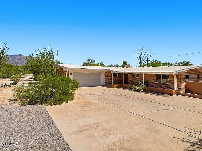 1045 W San Miguel Cir photo 1