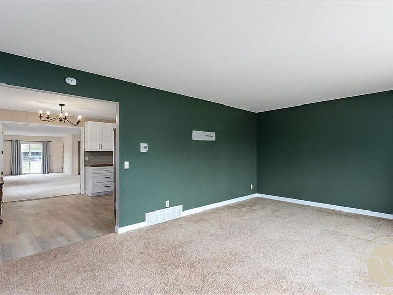 2112 Hoover Ave photo 5