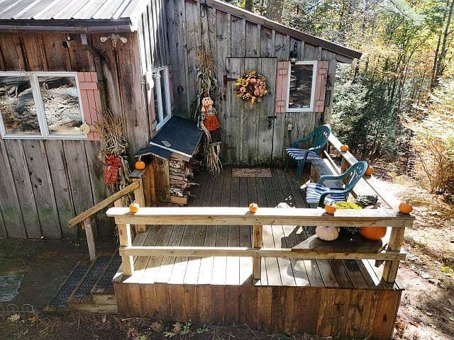 128 Curtis Brook Road photo 2