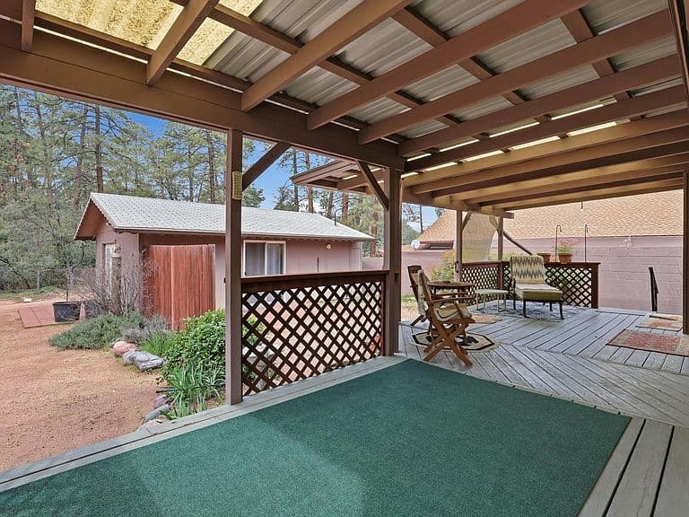 518 N Colcord Rd photo 5