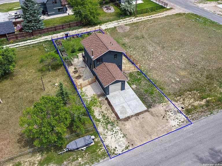 2112 Knight St photo 2