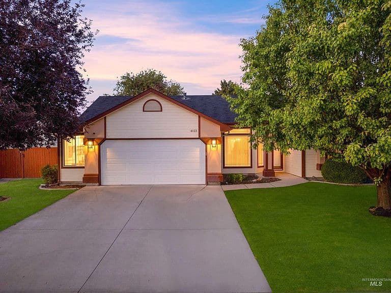 4123 E Park Ridge Dr photo 1