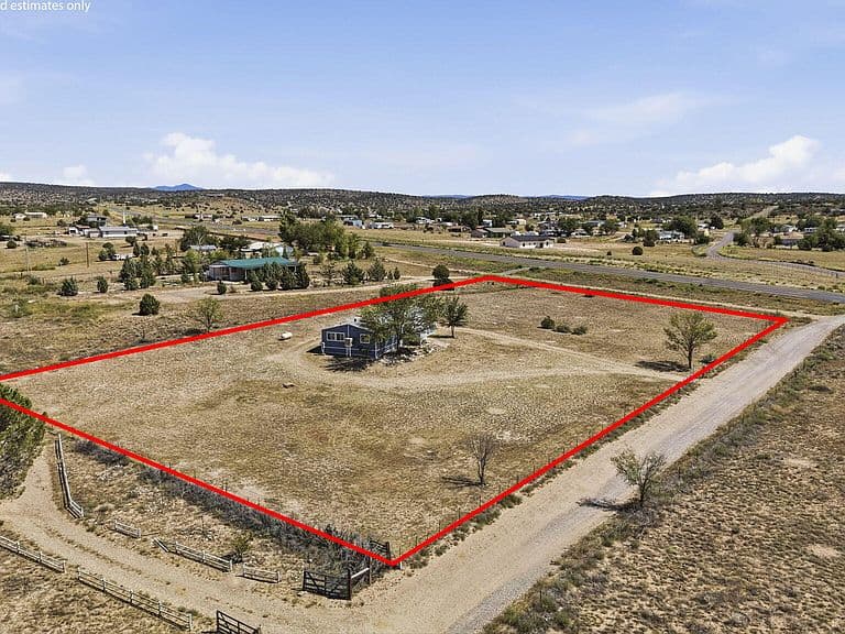 320 E VERDE RANCH Road photo 2