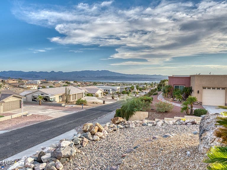 3851 Canyon Cove Dr photo 3