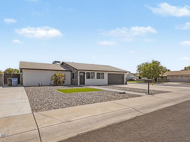 4139 W DESERT HILLS Drive photo 1