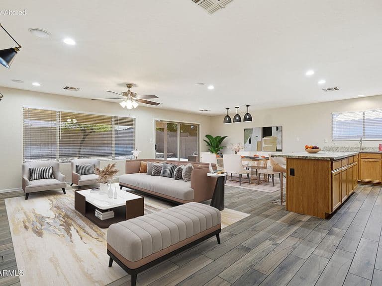 8744 W LONE CACTUS Drive photo 4