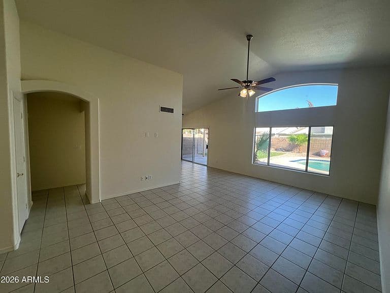 10846 W LOMA Lane photo 5