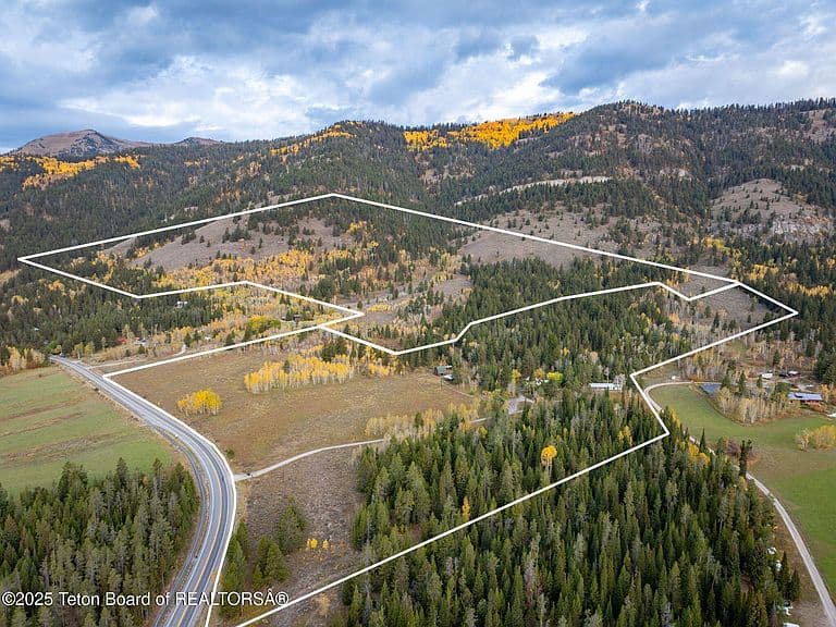 6255 W Us Highway 22 photo 2