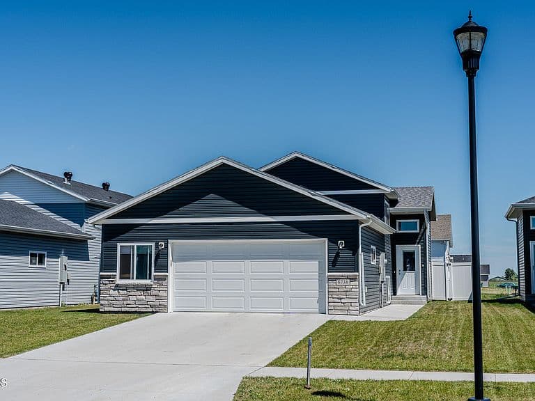 6738 Joseph St photo 1