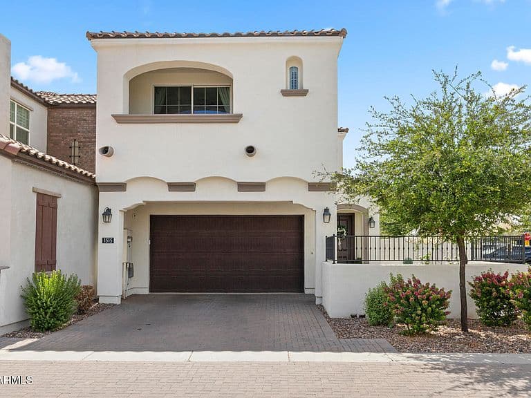 1515 E SHANNON Street photo 1
