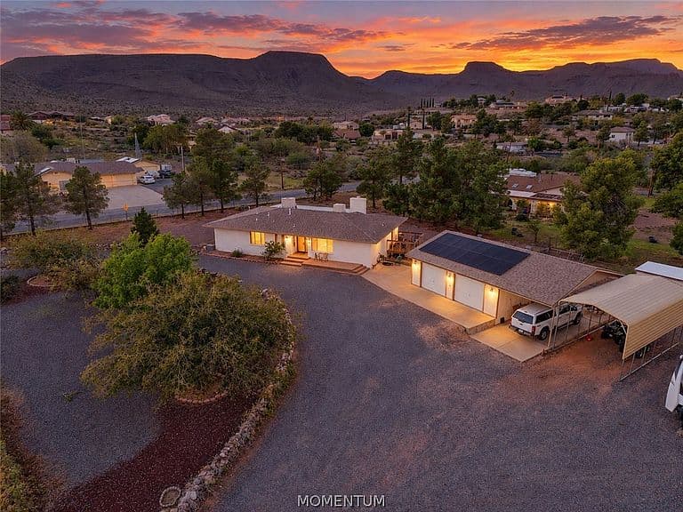 425 Riata Valley Road photo 1