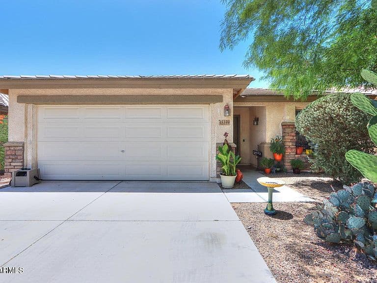 45359 W DESERT GARDEN Road photo 1