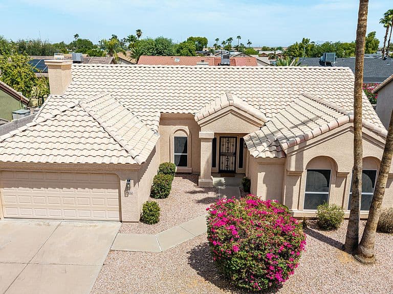 4032 E ROSEMONTE Drive photo 1