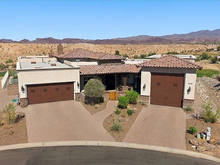 3790 N Tradition Way photo 2