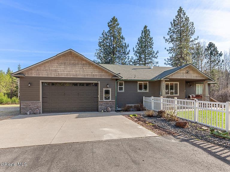 1562 W Laramie Ave photo 5