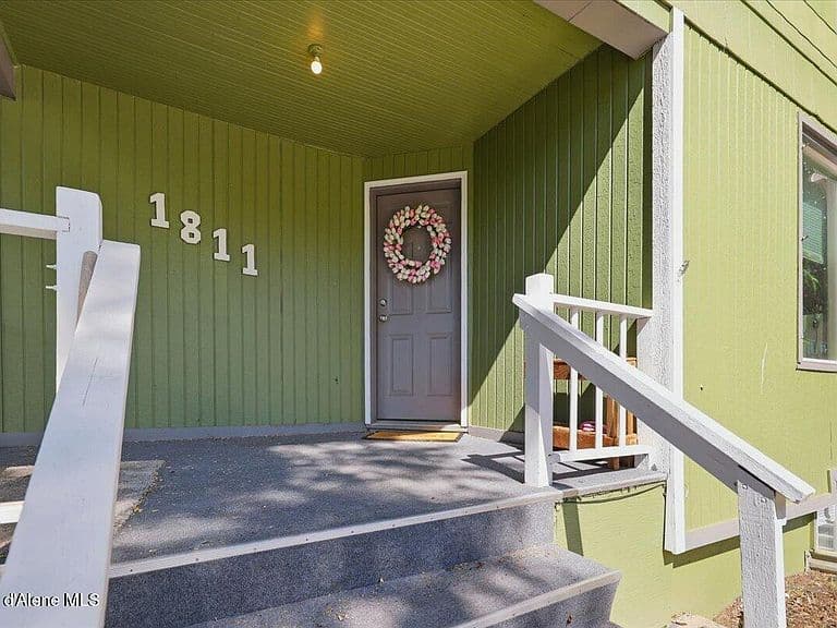 1811 N Nora St photo 3