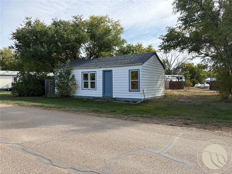 206 Section Ave photo 1