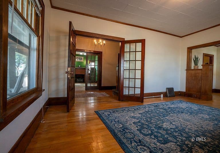 515 N Cottage Grv photo 5