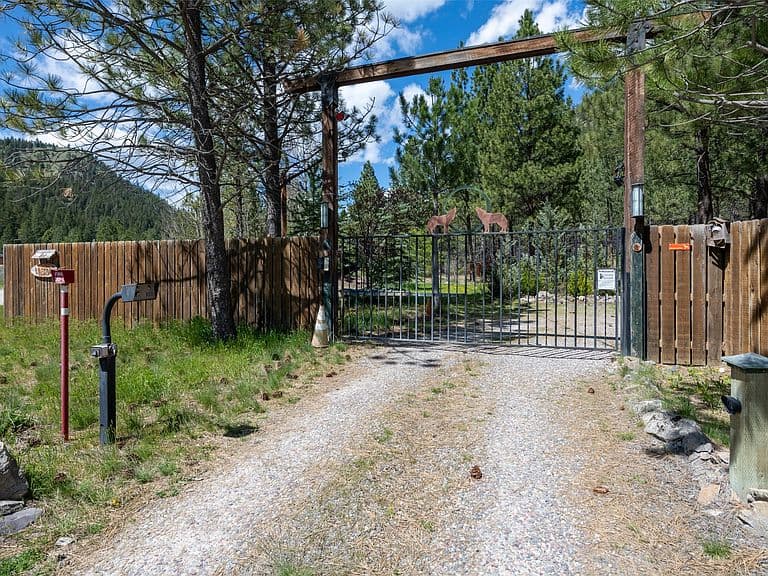 11300 Sleeman Creek Rd photo 2