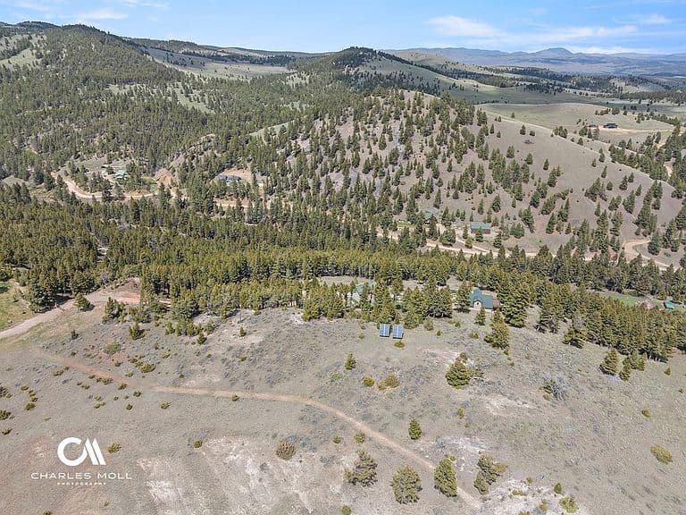 7195 Hidden Meadow Rd photo 3