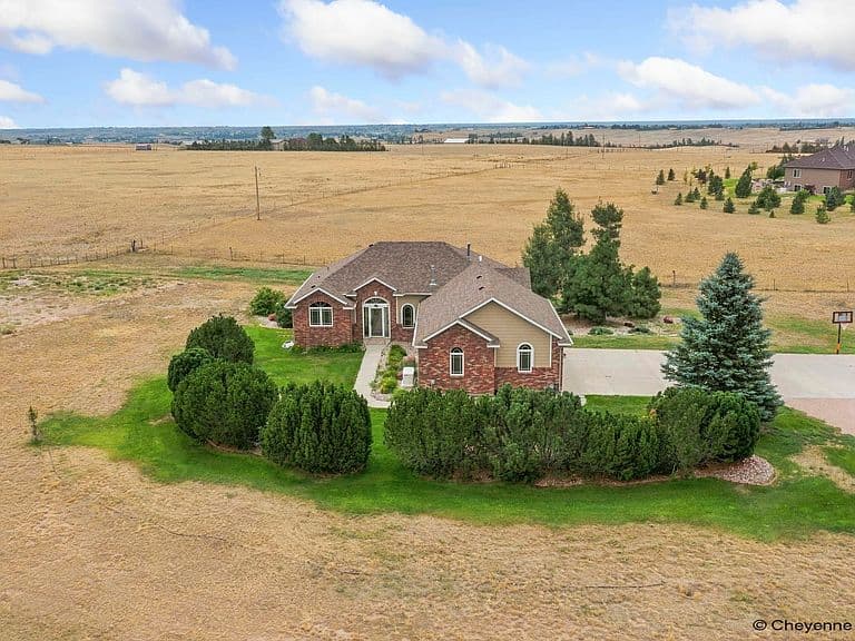 10423 Beartooth Dr photo 3