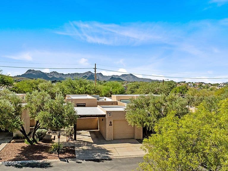 1431 N Camino Emiliano photo 2
